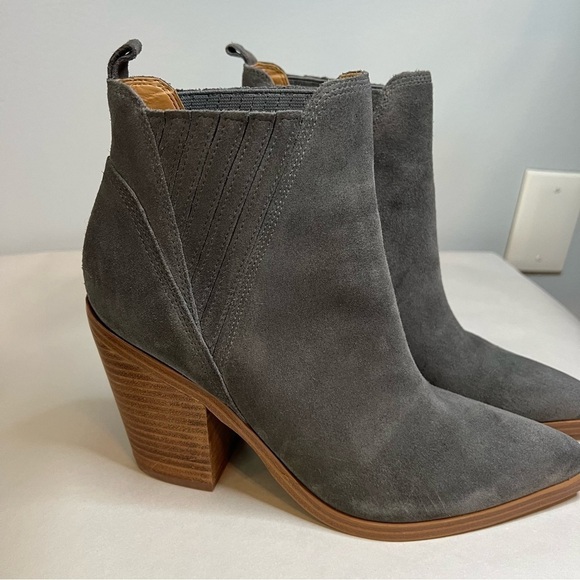 Marc Fisher Women Gadri Pointed Toe Chelsea Ankle Boots Size 9 M Gray Leather - Picture 6 of 16
